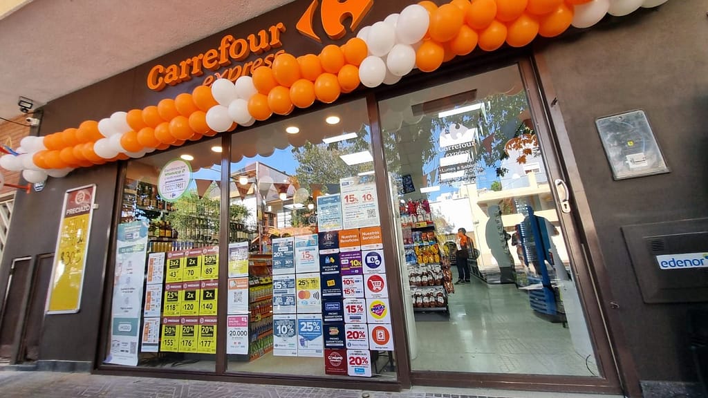 Descubre Carrefour Express, la opción ideal para compras rápidas y convenientes en tu barrio. Conoce nuestra variedad de productos y servicios cercanos a ti.