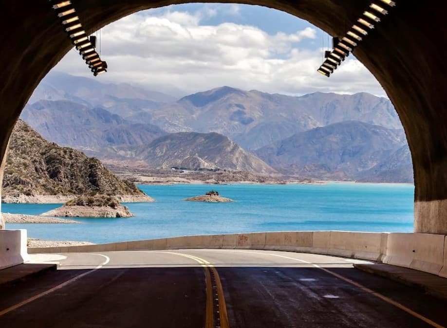 Tunel ingreso a Potrerillos.